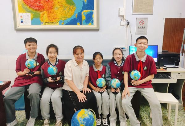 合影 (21) 合影 (21)